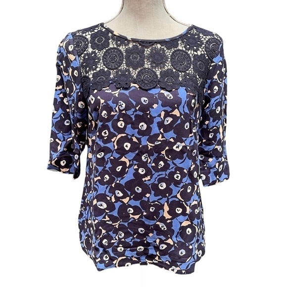 BODEN Top Short Sleeves Royal Blue and Navy Crochet Neckline Back Zip Size 8 - Picture 1 of 12